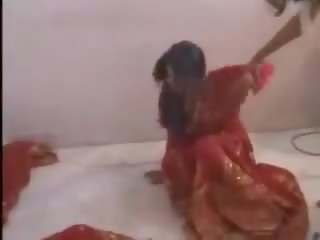 Hinduskie kobieca dominacja moc acting taniec studentów lanie: x oceniono film 76