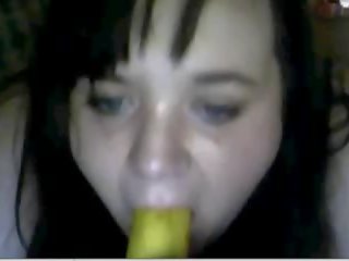 Ms from US deepthroats a banana on chat roulette elite